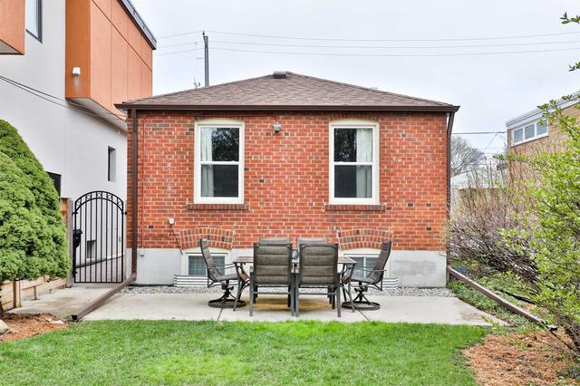 973 Cosburn Ave, House detached with 2 bedrooms, 2 bathrooms and 1 parking in Toronto ON | Image 20
