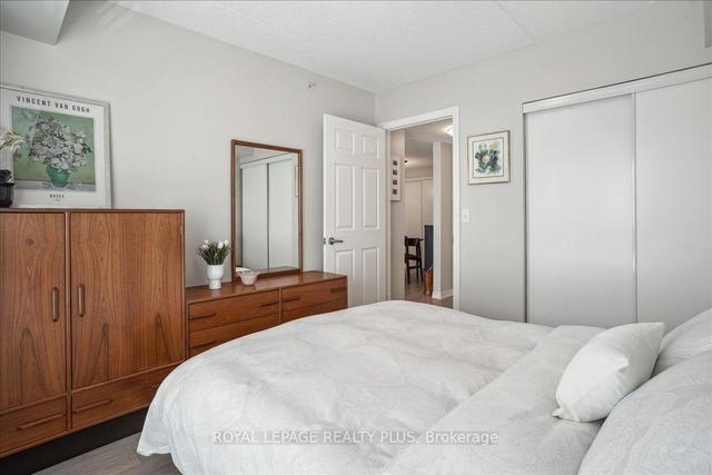 308 - 45 Kingsbury Sq, Condo with 2 bedrooms, 1 bathrooms and 1 parking in Guelph ON | Image 9