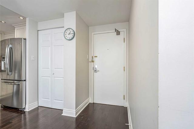 ph#3 - 1110 Walden Circ, Condo with 2 bedrooms, 2 bathrooms and 2 parking in Mississauga ON | Image 19