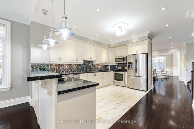 39a Wolcott Ave, House detached with 4 bedrooms, 5 bathrooms and 2 parking in Toronto ON | Image 40