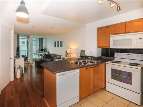 305 - 231 Fort York Blvd, Condo with 1 bedrooms, 1 bathrooms and 1 parking in Toronto ON | Image 5