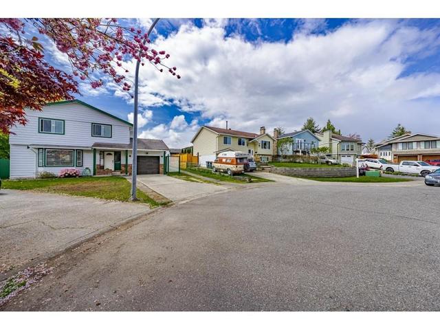 3361 271b Street, House detached with 3 bedrooms, 3 bathrooms and 3 parking in Langley BC | Image 5