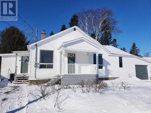56 First Ave, House detached with 3 bedrooms, 1 bathrooms and null parking in Wawa ON | Card Image