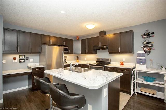 113 - 2635 Bateman Trail, House attached with 3 bedrooms, 2 bathrooms and 3 parking in London ON | Image 8