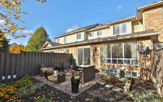 2369 Baintree Cres, House attached with 3 bedrooms, 3 bathrooms and 3 parking in Oakville ON | Image 26