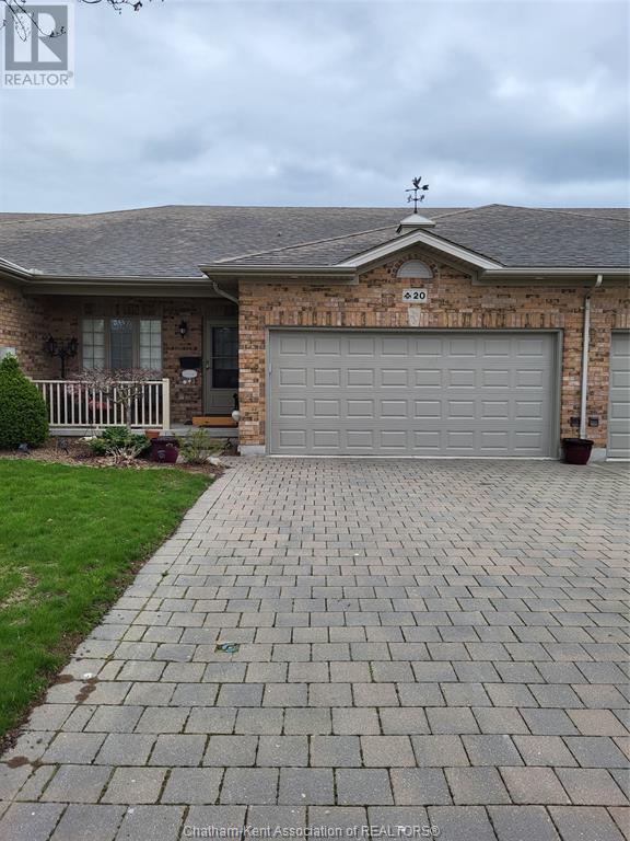 20 Home Place, House attached with 3 bedrooms, 3 bathrooms and null parking in Chatham Kent ON | Image 1