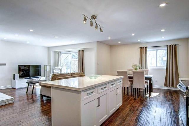 4192 Taffey Cres, House semidetached with 4 bedrooms, 4 bathrooms and 3 parking in Mississauga ON | Image 7