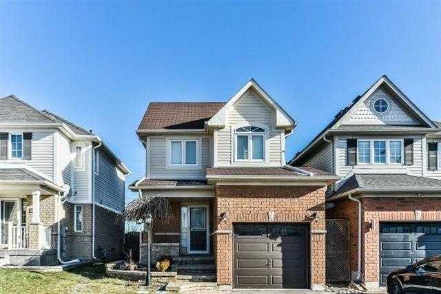 5 Lunney Cres, House attached with 3 bedrooms, 3 bathrooms and 3 parking in Clarington ON | Image 1