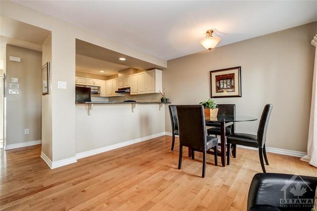 286 Tandalee Crescent, Townhouse with 2 bedrooms, 3 bathrooms and 3 parking in Ottawa ON | Image 8