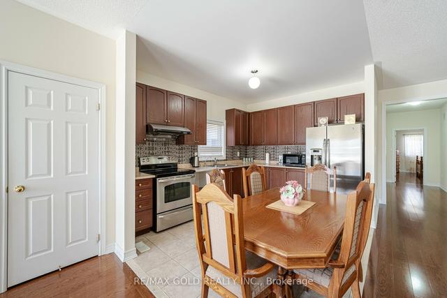 36 Mckenzie Way, House detached with 3 bedrooms, 2 bathrooms and 3 parking in Bradford West Gwillimbury ON | Image 39
