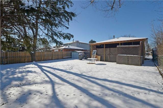 upper - 27 Evesham Cres, House detached with 3 bedrooms, 1 bathrooms and 6 parking in Brampton ON | Image 17