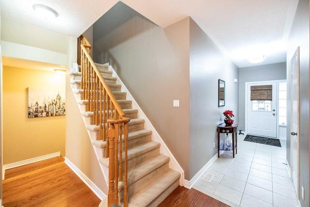 41 Hanna Dr, House attached with 3 bedrooms, 3 bathrooms and 3 parking in Clarington ON | Image 35