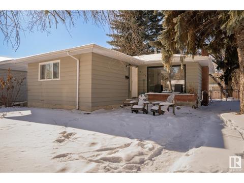 9026 142 St Nw, House detached with 3 bedrooms, 1 bathrooms and null parking in Edmonton AB | Card Image