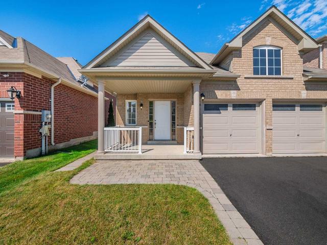 8 Versailles Cres, House detached with 2 bedrooms, 3 bathrooms and 4 parking in Barrie ON | Image 23