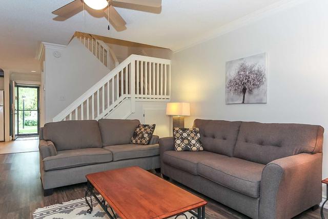 552 Oxbow Cres, Townhouse with 3 bedrooms, 3 bathrooms and 1 parking in Collingwood ON | Image 10