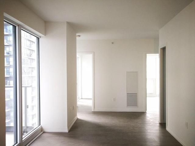2405 - 251 Jarvis St, Condo with 3 bedrooms, 1 bathrooms and null parking in Toronto ON | Image 10