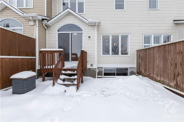 1092 Candlewood Street, Townhouse with 3 bedrooms, 3 bathrooms and 3 parking in Ottawa ON | Image 22