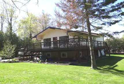 80 Maple Cres, House detached with 4 bedrooms, 2 bathrooms and 12 parking in Kawartha Lakes ON | Image 1