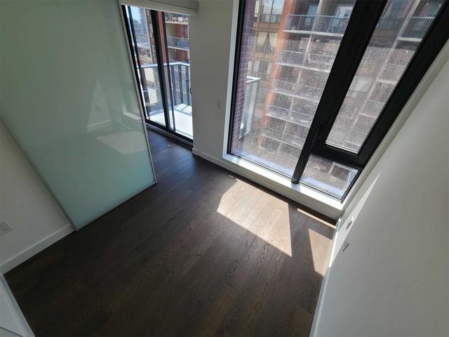 902 - 2a Church St, Condo with 3 bedrooms, 2 bathrooms and 1 parking in Toronto ON | Image 10