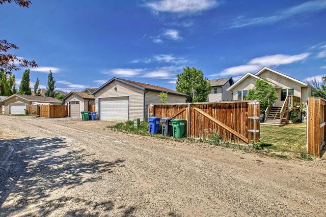 97 White Avenue, House detached with 4 bedrooms, 2 bathrooms and 2 parking in Red Deer AB | Image 36