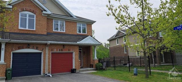 210 Stedman Street, Townhouse with 3 bedrooms, 3 bathrooms and 2 parking in Ottawa ON | Image 4