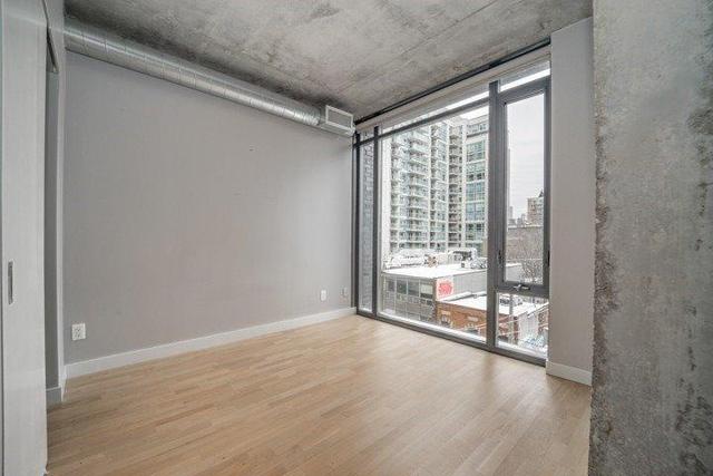 404 - 138 Princess St, Condo with 1 bedrooms, 1 bathrooms and null parking in Toronto ON | Image 6