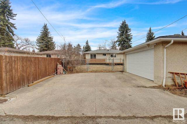 11411 Malmo Rd Nw, House detached with 4 bedrooms, 3 bathrooms and 4 parking in Edmonton AB | Image 46