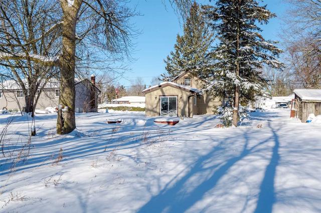 46 Mary St W, House detached with 2 bedrooms, 1 bathrooms and 4 parking in Kawartha Lakes ON | Image 24