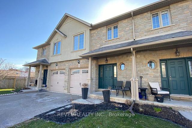 a2 - 12 Brantwood Park Rd, Townhouse with 3 bedrooms, 3 bathrooms and 2 parking in Brantford ON | Image 12