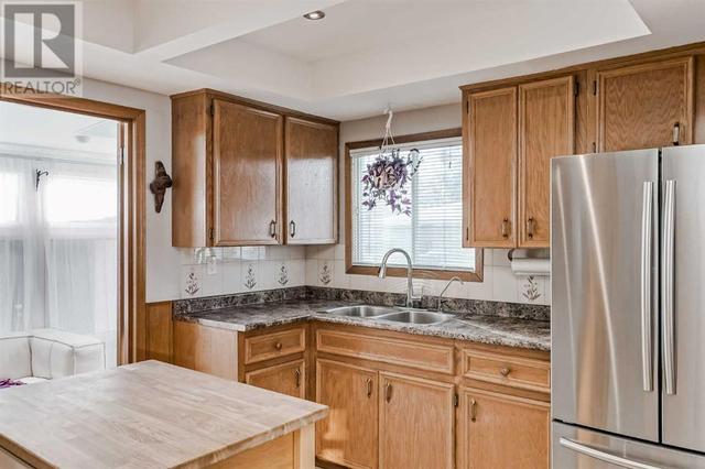 1968 Cottonwood Crescent Se, House detached with 4 bedrooms, 2 bathrooms and 4 parking in Calgary AB | Image 13