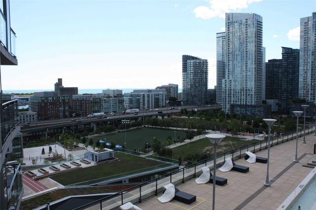 1211 - 8 Telegram Mews, Condo with 1 bedrooms, 1 bathrooms and 1 parking in Toronto ON | Image 9