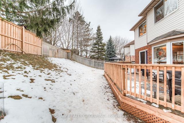 135 Cavelletti Crt, House detached with 3 bedrooms, 3 bathrooms and 3 parking in Waterloo ON | Image 28