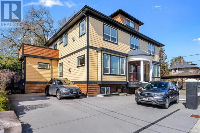 1064 Beverley Pl, House detached with 13 bedrooms, 7 bathrooms and 3 parking in Victoria BC | Image 4