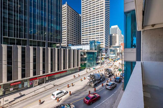 313 - 2221 Yonge St, Condo with 1 bedrooms, 2 bathrooms and 0 parking in Toronto ON | Image 13