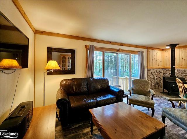 1038 Clarence Private, House detached with 3 bedrooms, 1 bathrooms and 4 parking in Bracebridge ON | Image 4