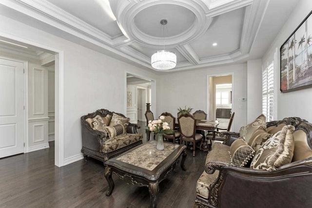 382 Torrey Pines Rd, House detached with 5 bedrooms, 5 bathrooms and 7 parking in Vaughan ON | Image 6