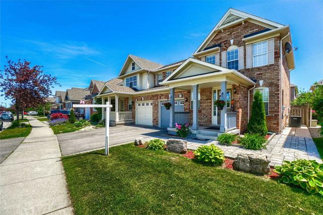 1520 Harwood Dr, House semidetached with 3 bedrooms, 4 bathrooms and 2 parking in Milton ON | Image 1