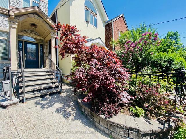 329 Lippincott St, House detached with 4 bedrooms, 4 bathrooms and 2 parking in Toronto ON | Image 28