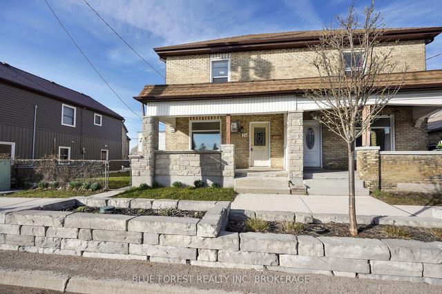 74 Caradoc St N, House semidetached with 4 bedrooms, 1 bathrooms and 3 parking in Strathroy Caradoc ON | Image 1