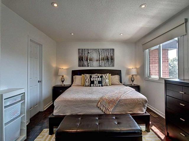 18 Peach Tree Path, Townhouse with 3 bedrooms, 4 bathrooms and 1 parking in Toronto ON | Image 9