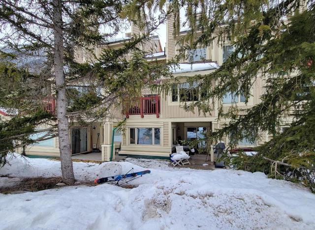 210 - 2035 Panorama Drive, Condo with 2 bedrooms, 2 bathrooms and null parking in East Kootenay F BC | Image 4