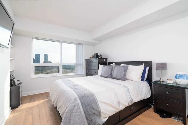 lph06 - 1 Michael Power Pl, Condo with 1 bedrooms, 1 bathrooms and 1 parking in Toronto ON | Image 11