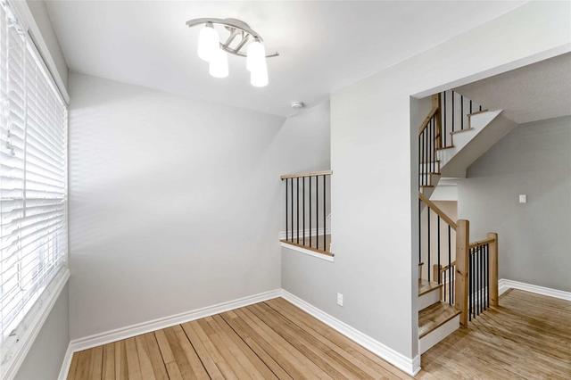 21 - 90 Castlebury Cres, Townhouse with 3 bedrooms, 2 bathrooms and 2 parking in Toronto ON | Image 10