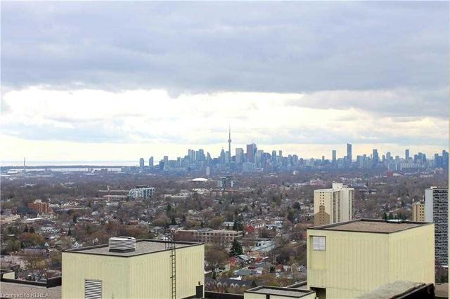3 Massey Sq, Condo with 2 bedrooms, 1 bathrooms and 1 parking in Toronto ON | Image 11