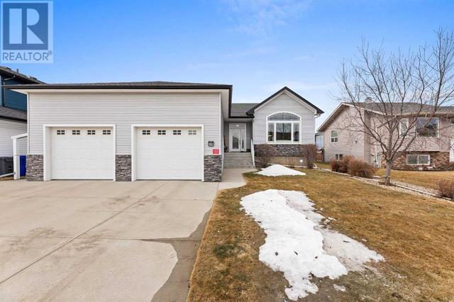 43 Vantage Crescent, House detached with 4 bedrooms, 3 bathrooms and 4 parking in Olds AB | Image 1