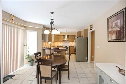 27 Sir Michael Pl, House detached with 4 bedrooms, 4 bathrooms and 2 parking in Brampton ON | Image 5