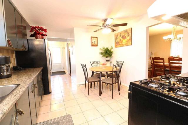 38 Addington Cres, House detached with 3 bedrooms, 2 bathrooms and 4 parking in Brampton ON | Image 7
