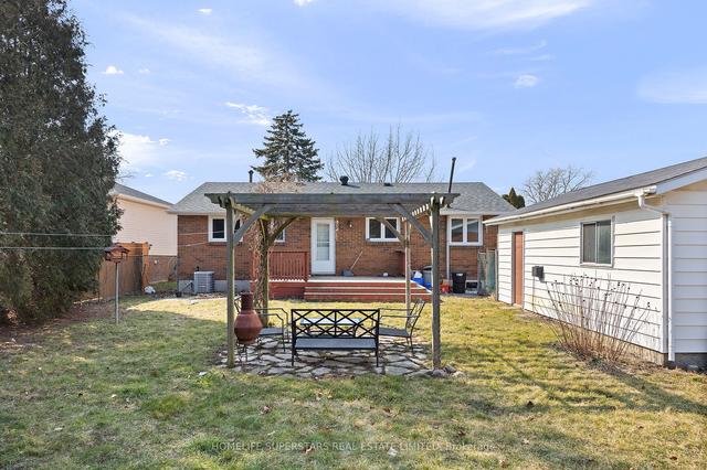 3020 Peace Crt, House detached with 3 bedrooms, 2 bathrooms and 6 parking in Windsor ON | Image 19