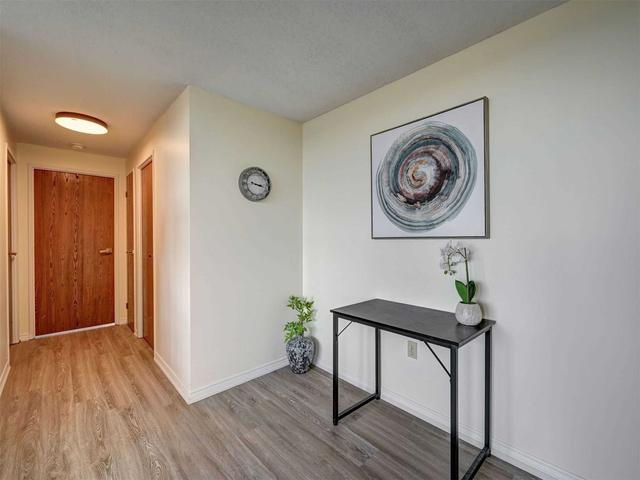 1610 - 35 Green Valley Dr, Condo with 2 bedrooms, 2 bathrooms and 1 parking in Kitchener ON | Image 16