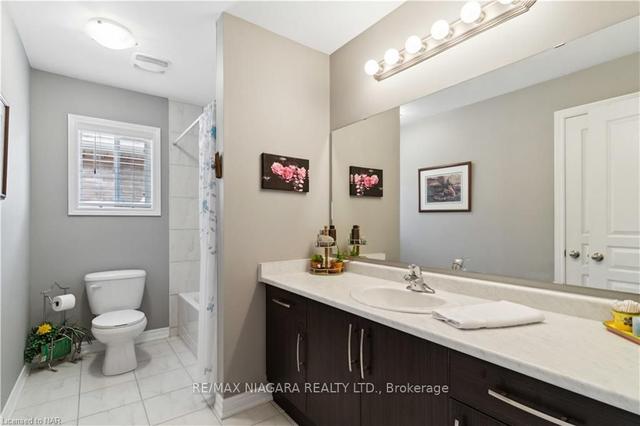9105 White Oak Ave, House detached with 4 bedrooms, 3 bathrooms and 4 parking in Niagara Falls ON | Image 7